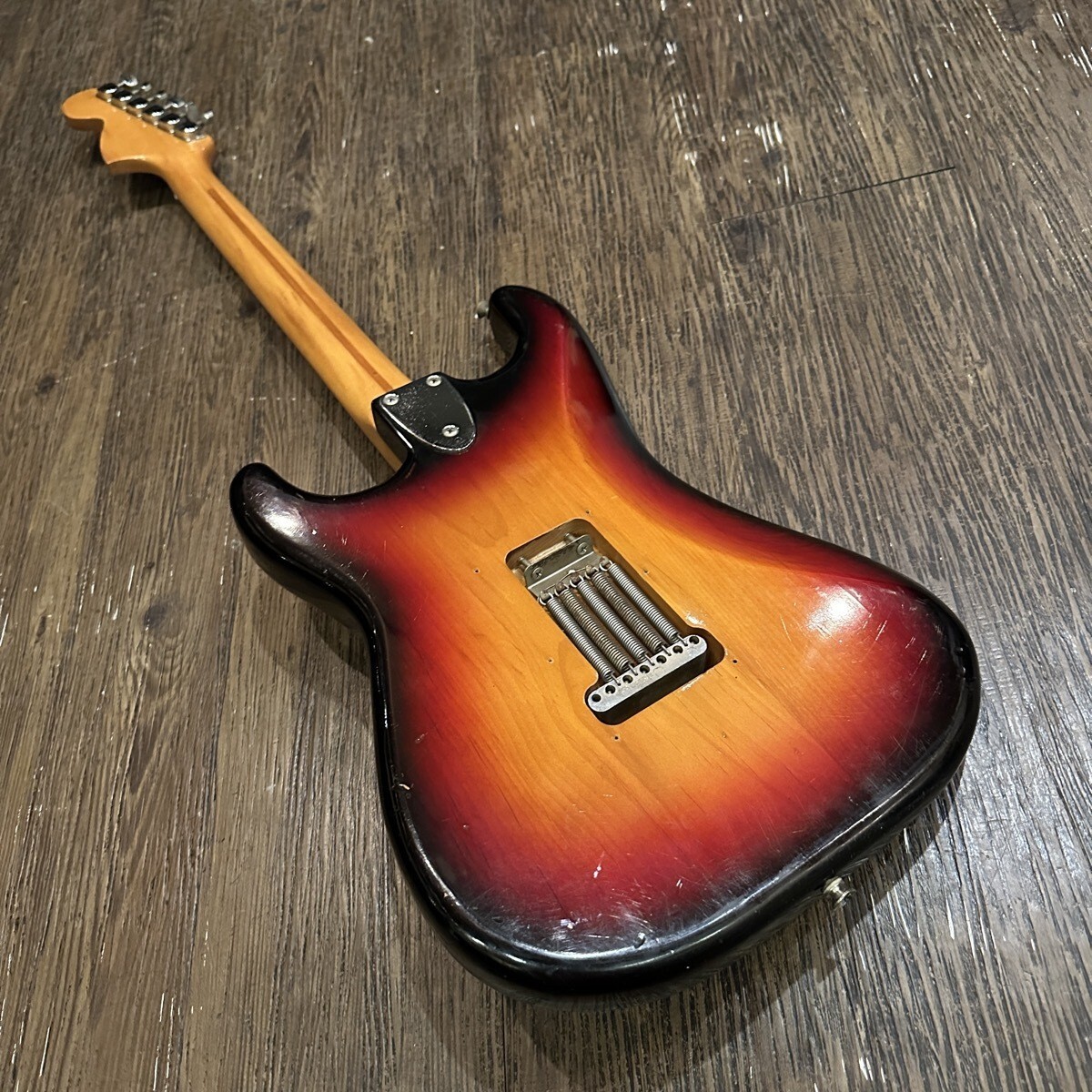 Tokai Silver Star SS-40 3 Tone Sunburst Made in Japan 1982 ST Type