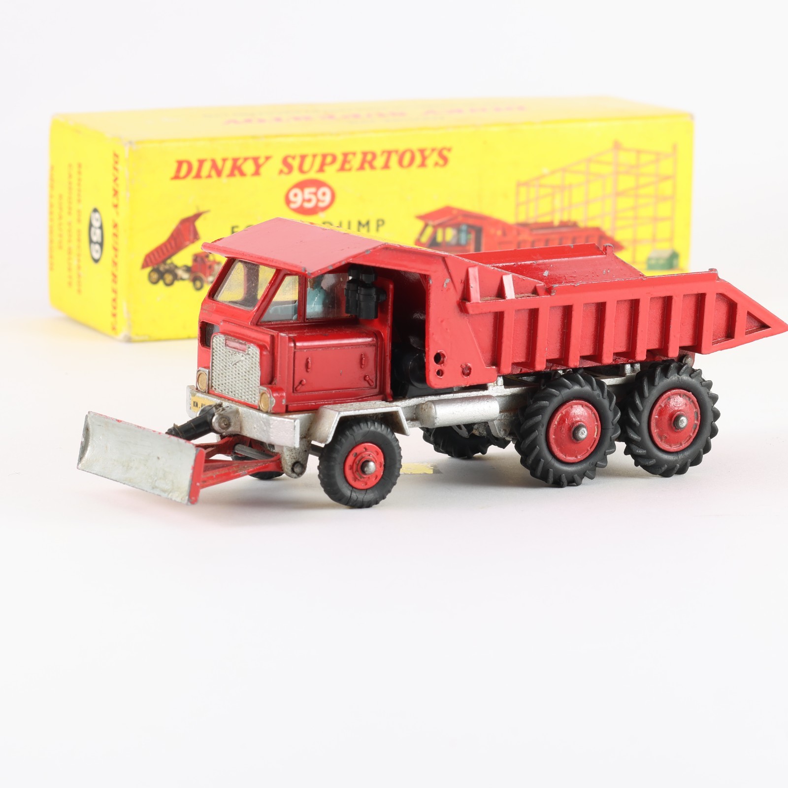 Dinky 959, Foden Dump Truck/Bulldozer - Free Price Guide & Review