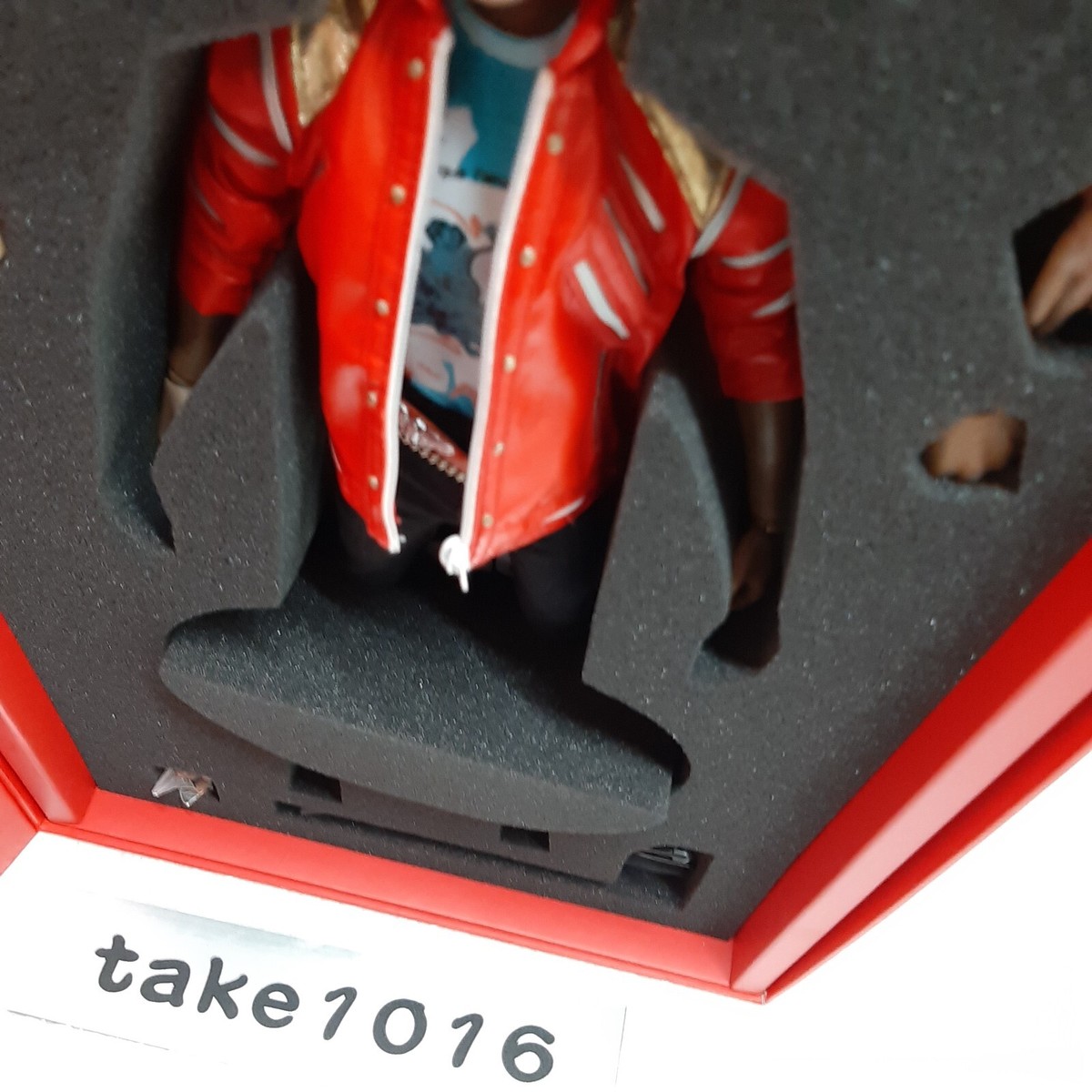 Hot Toys Michael Jackson Beat It 1/6Scale Action Figure with Box