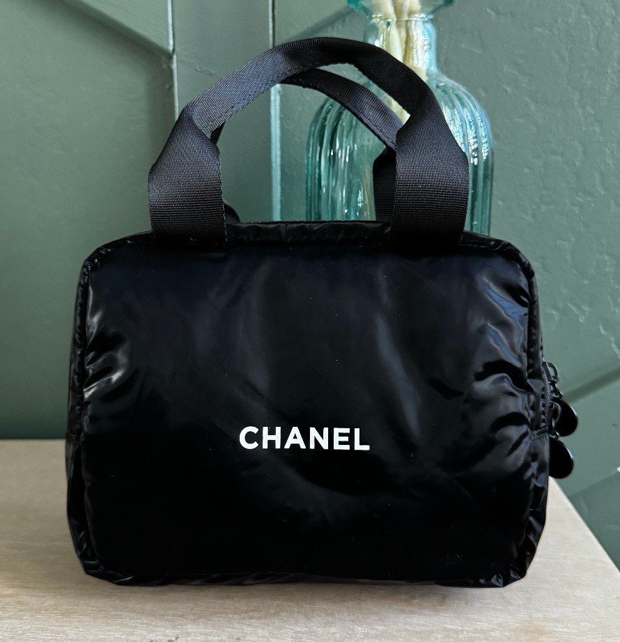 NEW CHANEL MAKEUP GWP Mini Puffy Black Shiny Beaute Tote | eBay