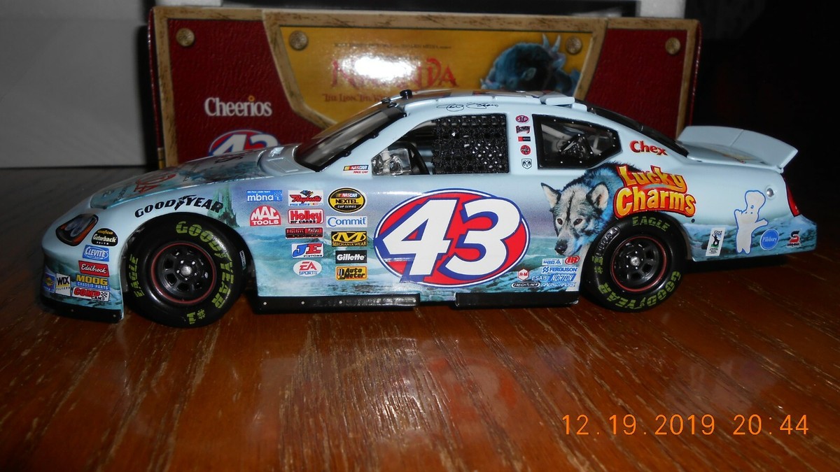 Jeff Green #43 Cheerios/ NARNIA 2005 NASCAR 1:24 DieCast Action