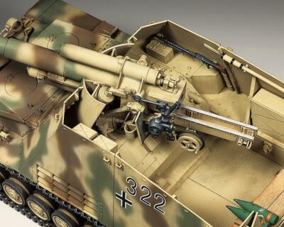 Tamiya German Howitzer Hummel Heavy 1/35 Model Tank Kit (Late