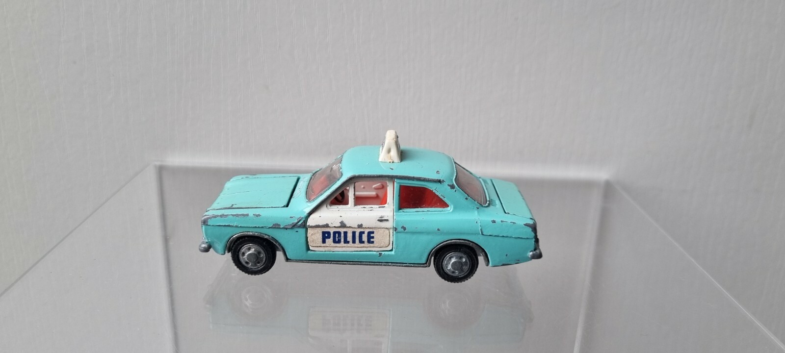 Dinky 270, Ford Panda Police Car - Free Price Guide & Review