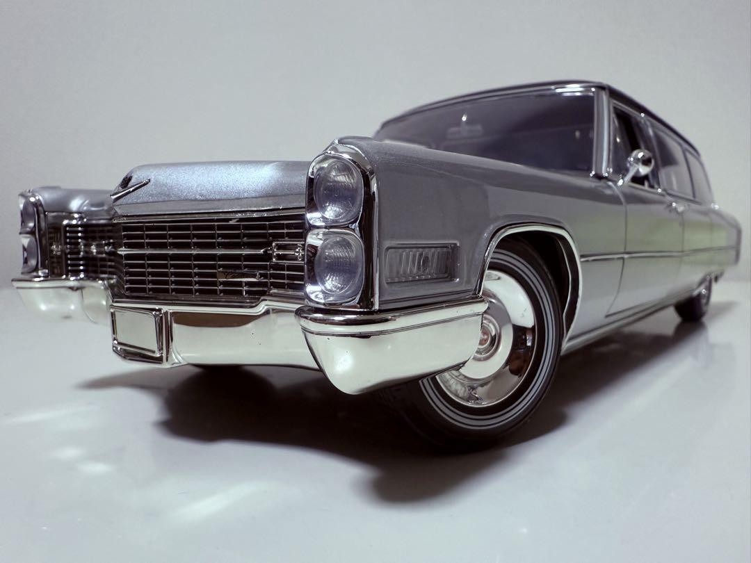 Greenlight 1/18 '66 Cadillac Limousine Diecast Model Car - Used