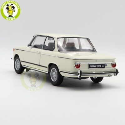1/18 KYOSHO BMW 2002 tii White Diecast Model Car Gifts For