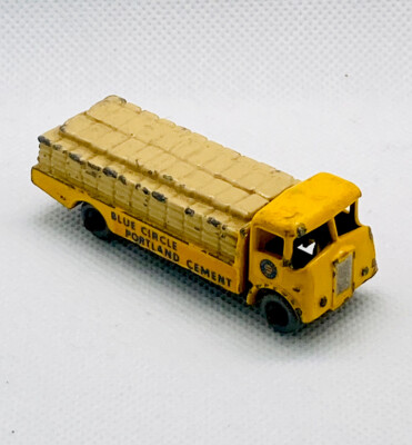 Matchbox by Lesney - Series No 51 - Albion Chieftain - Yellow