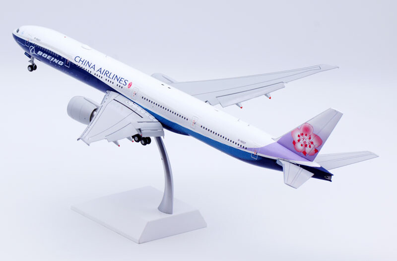 1:200 JC Wings CHINA AIRLINES BOEING 777-300ER Flap Down​ Airplane