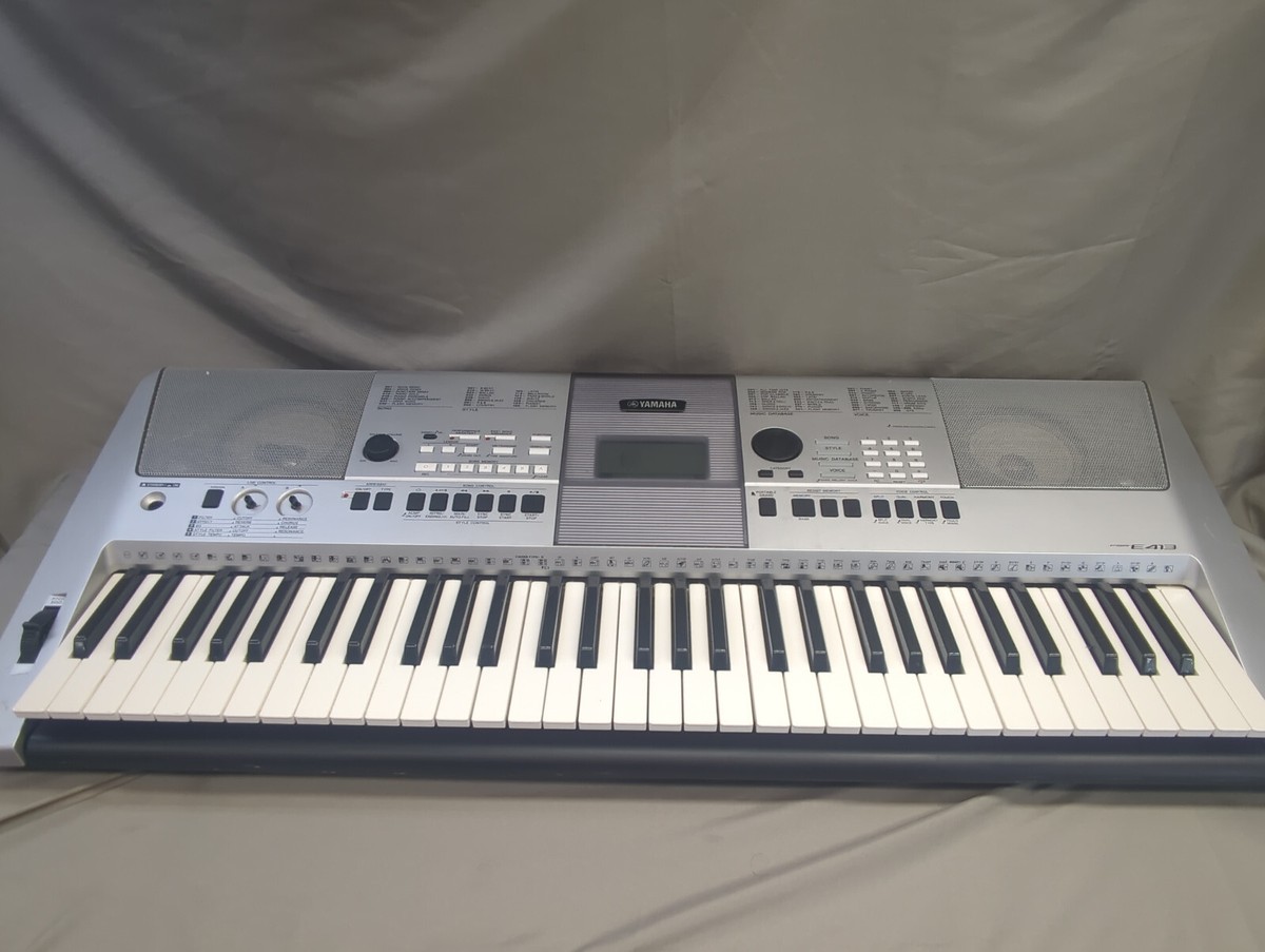 Yamaha Electronic Keyboard Piano PSR-E413 61 Key Portable Tested