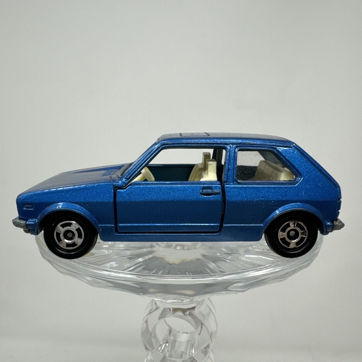 Tomica Tomy Volkswagen Golf GLE No.F5 1:56 Made In Japan Blue Very