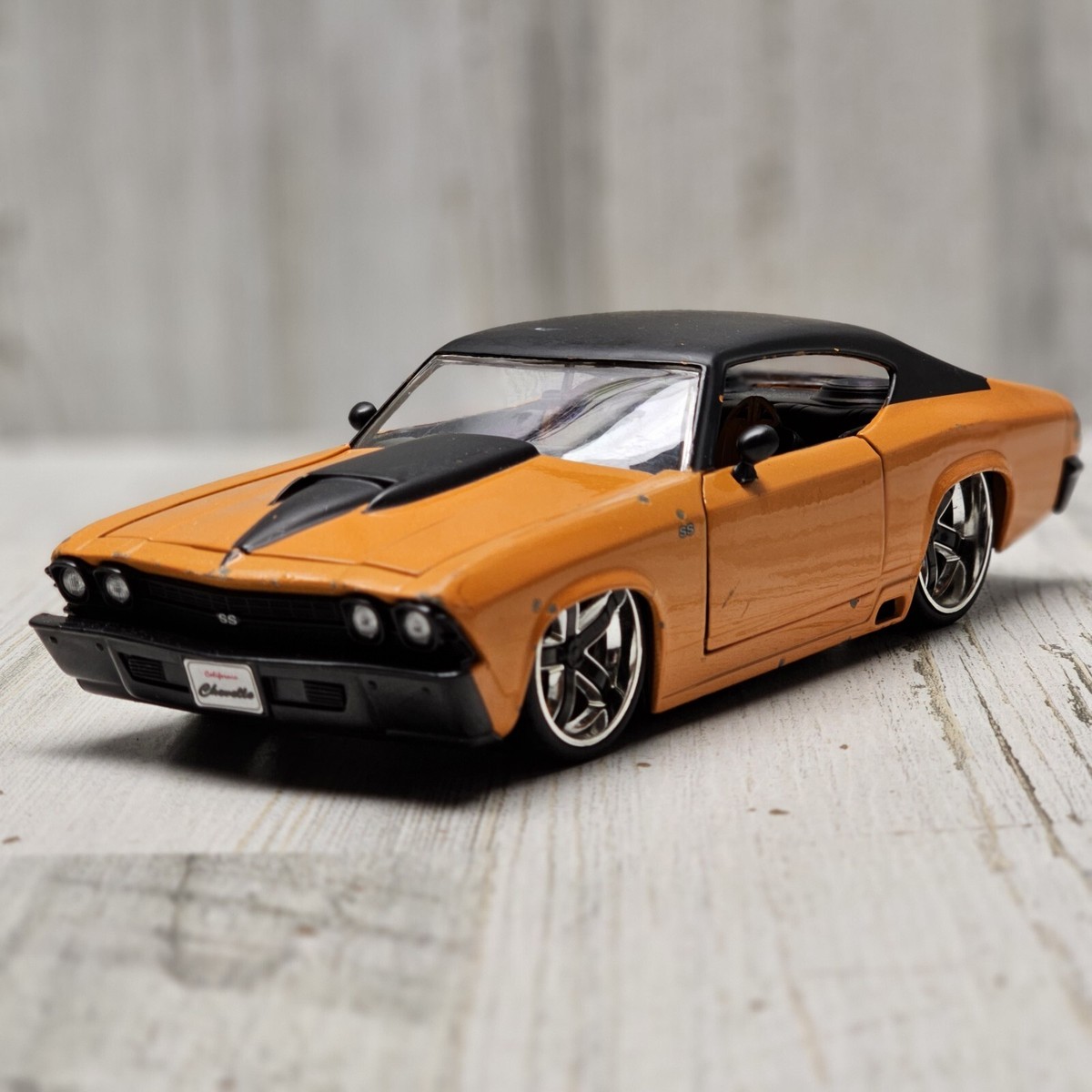 JADA BIGTIME BTM 1969 CHEVY CHEVELLE SS ORANGE / BLACK 1:24 MODEL