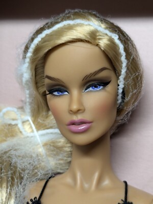 Integrity Toys Fashion Royalty French Kiss Vanessa Perrin Doll