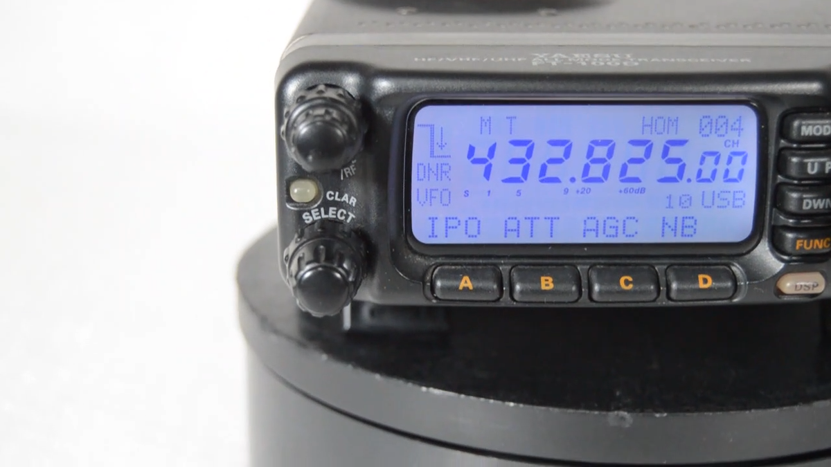 YAESU FT-100D HF/VHF/UHF All Mode Transceiver 100W Ham Radio