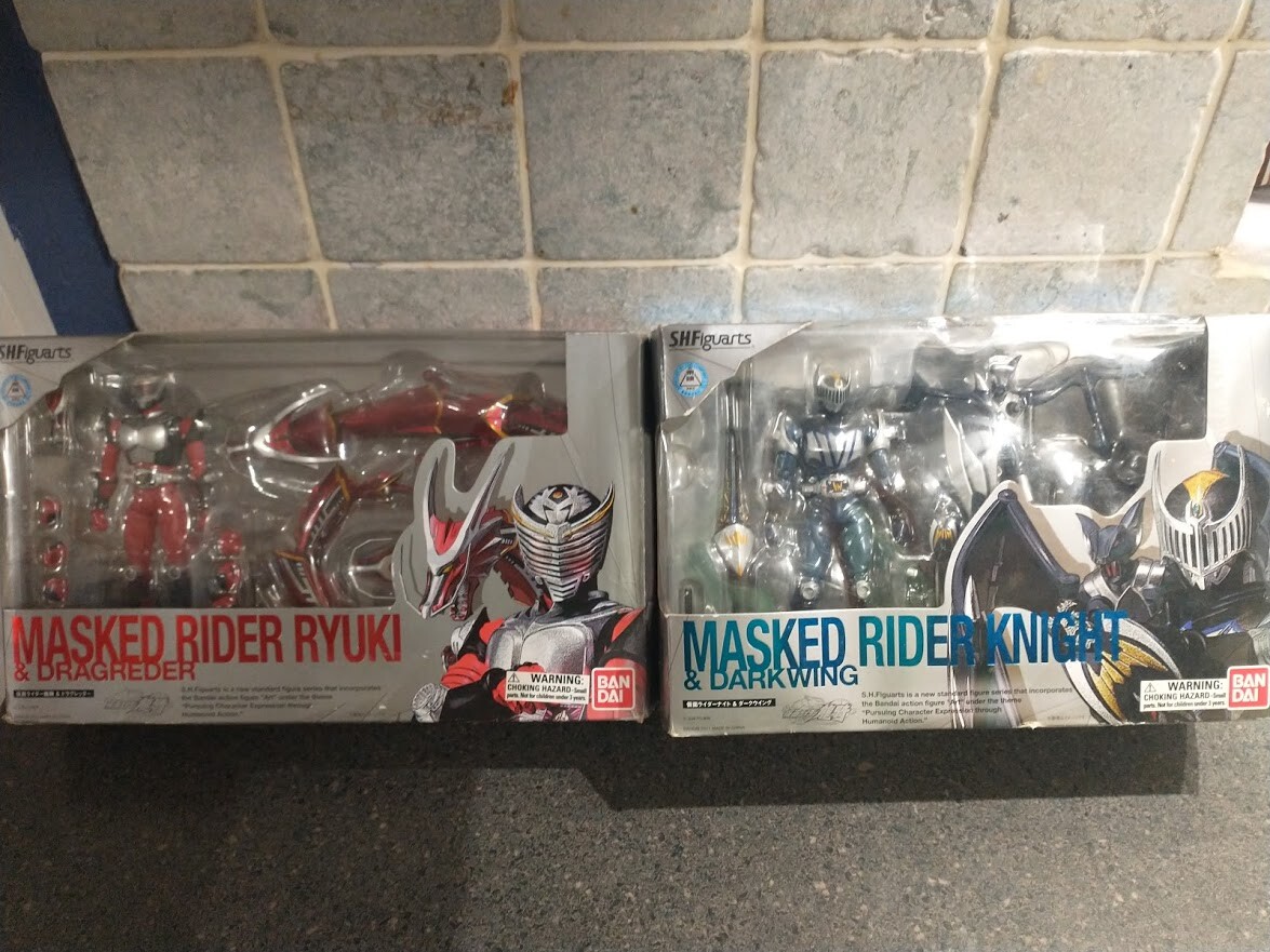 S.H. Figuarts Kamen Rider Masked Rider Ryuki & Dragreder Knight