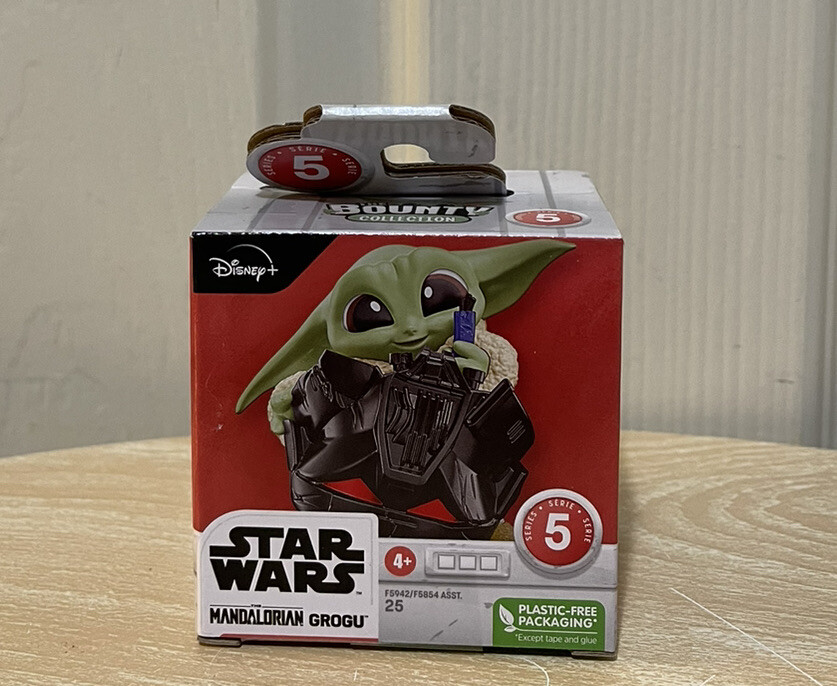 Star Wars The Bounty Collection Series 5 Grogu Figure Complete Set