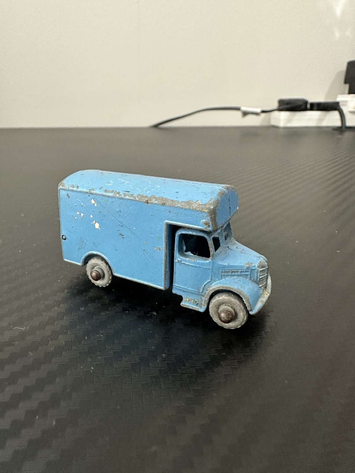 Matchbox 17b, Bedford removals Van - Free Price Guide & Review