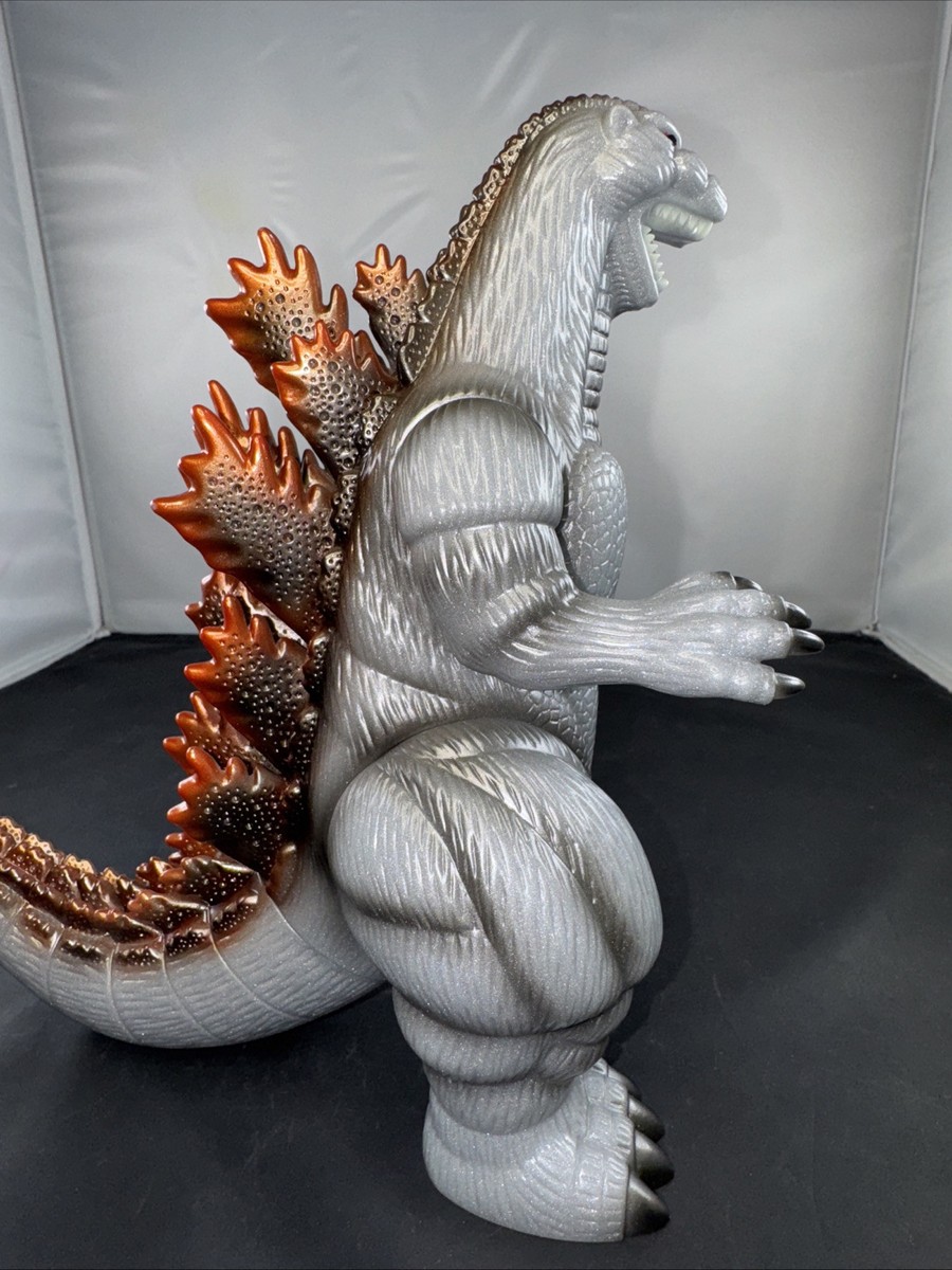 MARUSAN 350 GODZILLA 1995 9” GREY GUNMETAL SPRAYS COPPER DORSAL