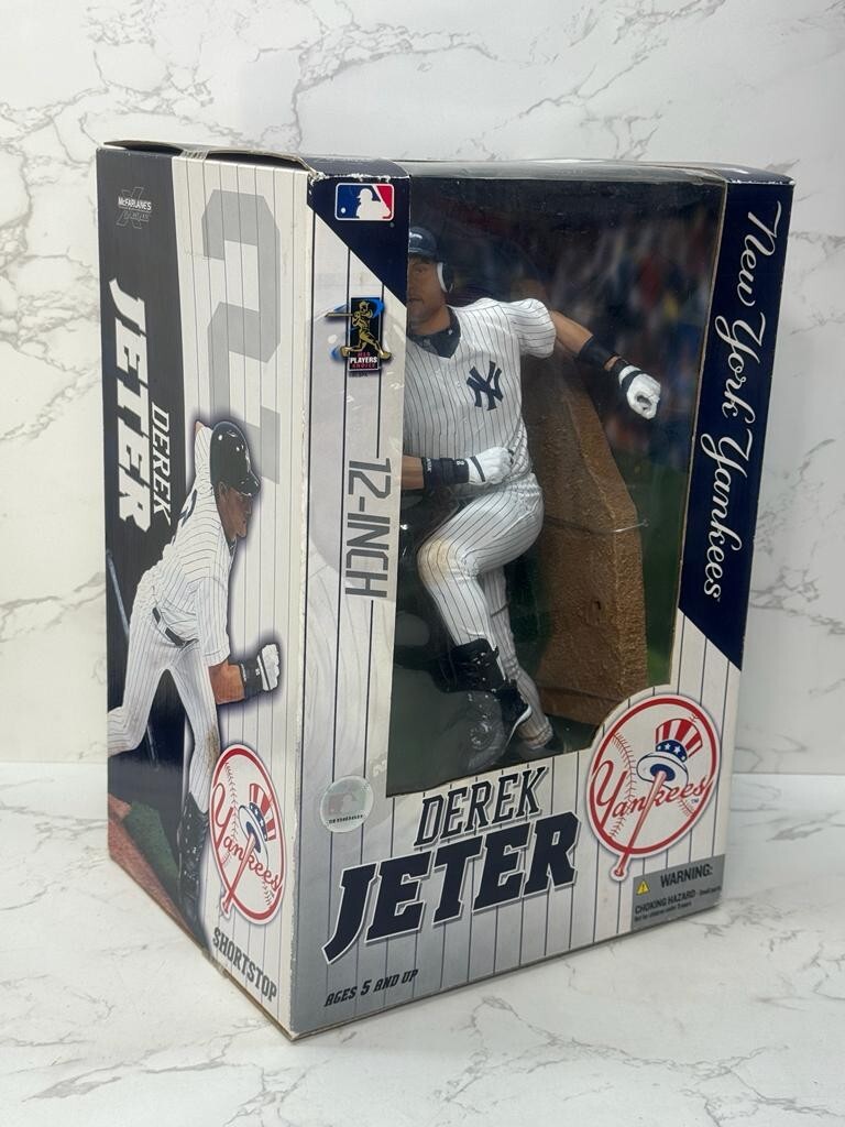 Derek Jeter figure 12-inch McFarlane's Sports Picks NY YANKEES HOF