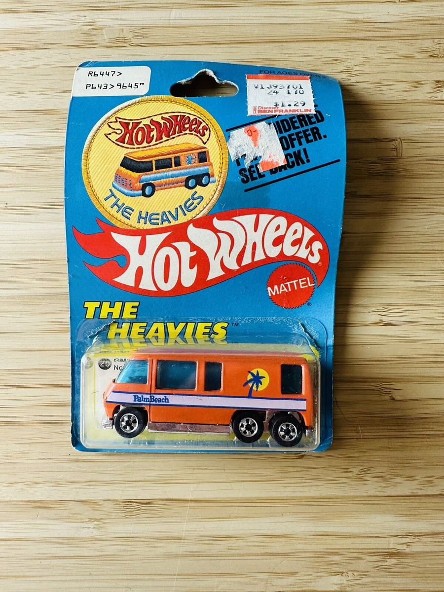 1977 HOT WHEELS GMC MOTOR HOME SEALED ON CARD “THE HEAVIES” MATTEL