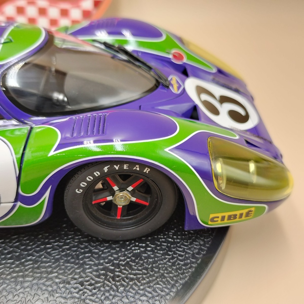 AUTOart 1/18 Porsche 917 Long tail 917 LH LeMans 1970 Larrousse #3