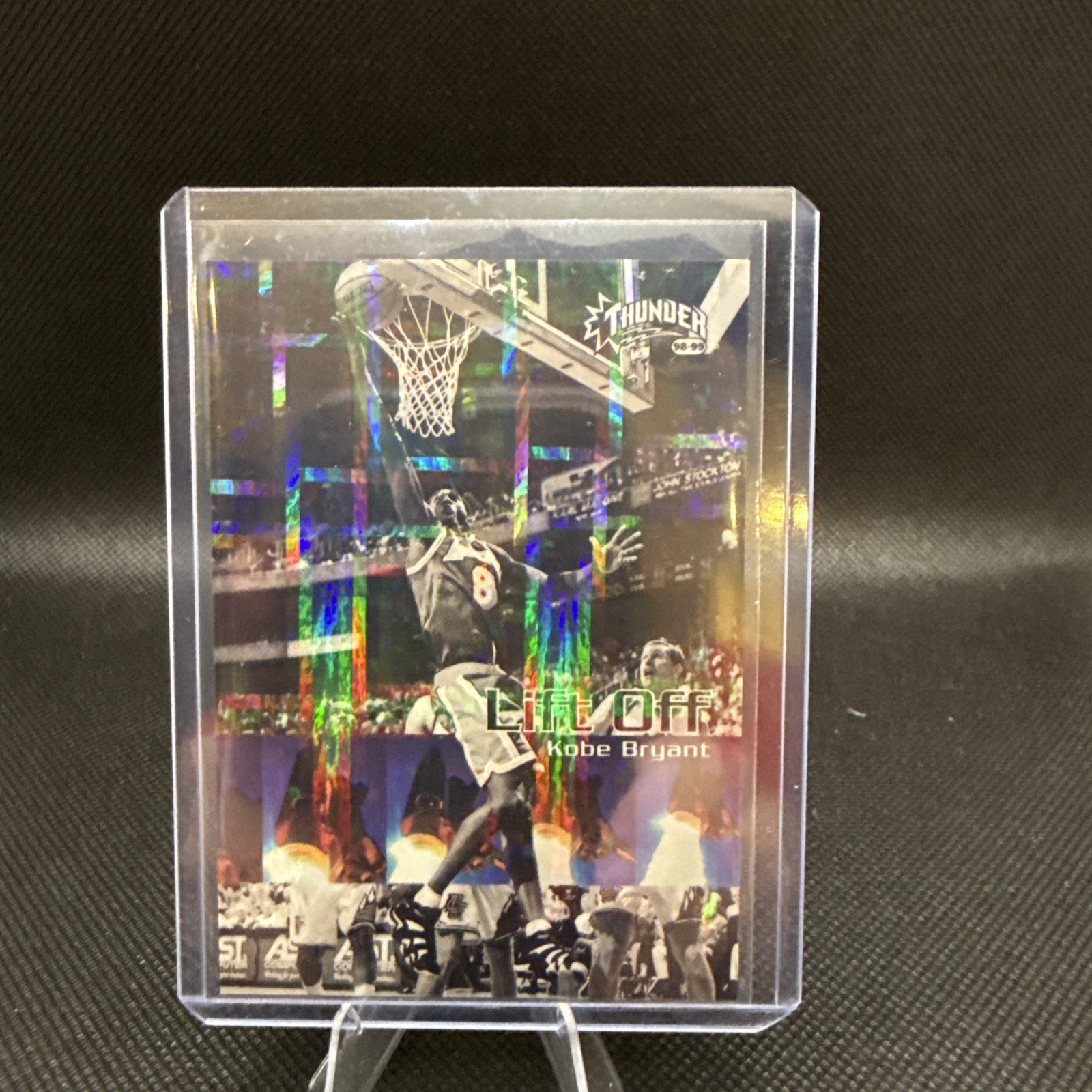Kobe Bryant 1998 Skybox Thunder #3-LO Lift Off Price Guide