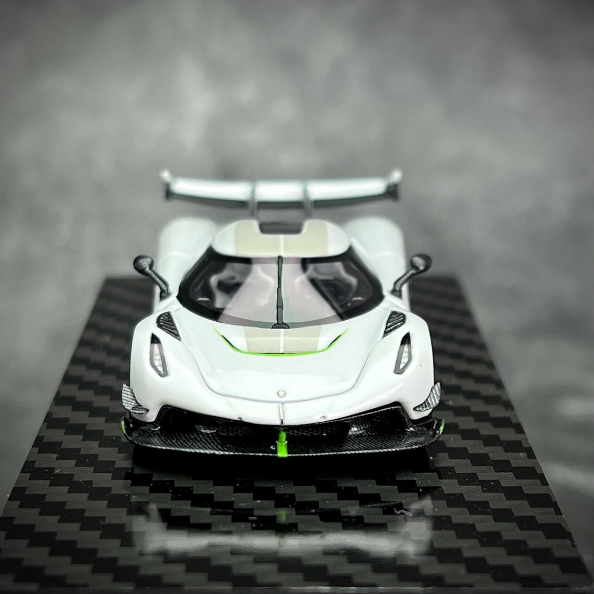 Frontiart 1/64 Koenigsegg JESKO metallic white resin car model
