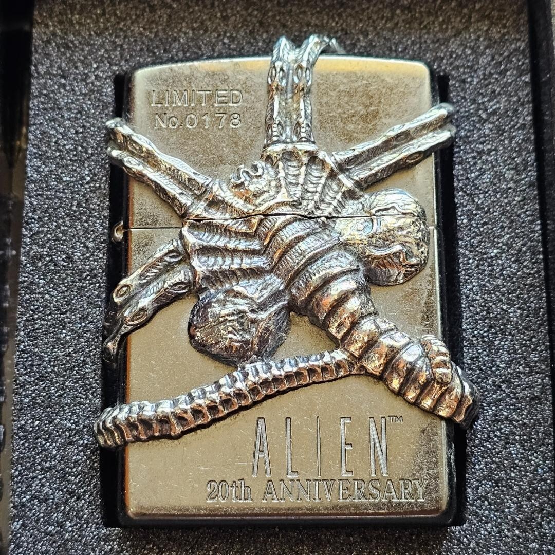 Zippo Alien 20th Anniversary Facehugger Limited | eBay
