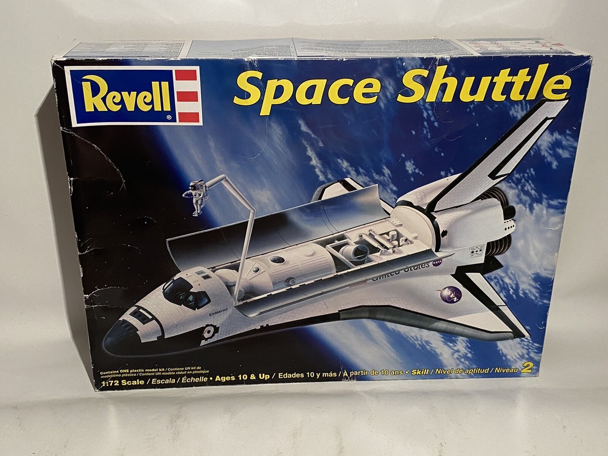 Huge Revell 1/72 Scale Model Kit 85-5085 - NASA Space Shuttle Open