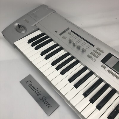 Korg Triton Le 76 key MUSIC WORKSTATION Synthesizer Keyboard Japan
