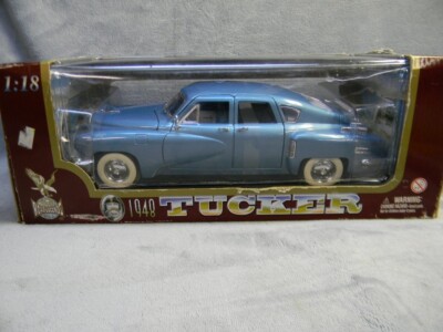Road Legends 92268 Studebaker 1948 Tucker 1 18 Scaler Diecast