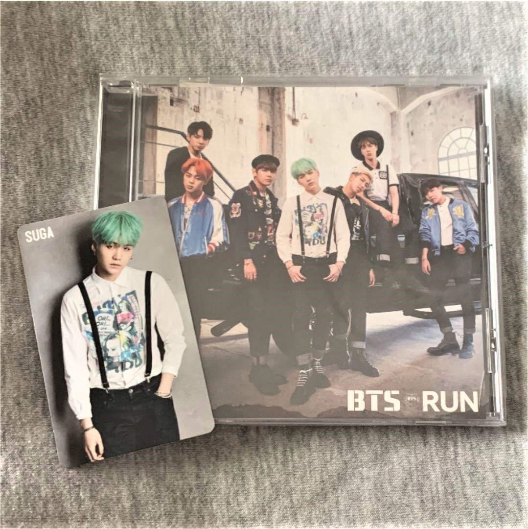 BTS Bangtan 'RUN' Japanese Album + SUGA Yoongi Photocard Photo
