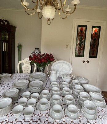 NORITAKE -Japan -Athena 6221 -Dinnerware Set- 9 Pieces Place