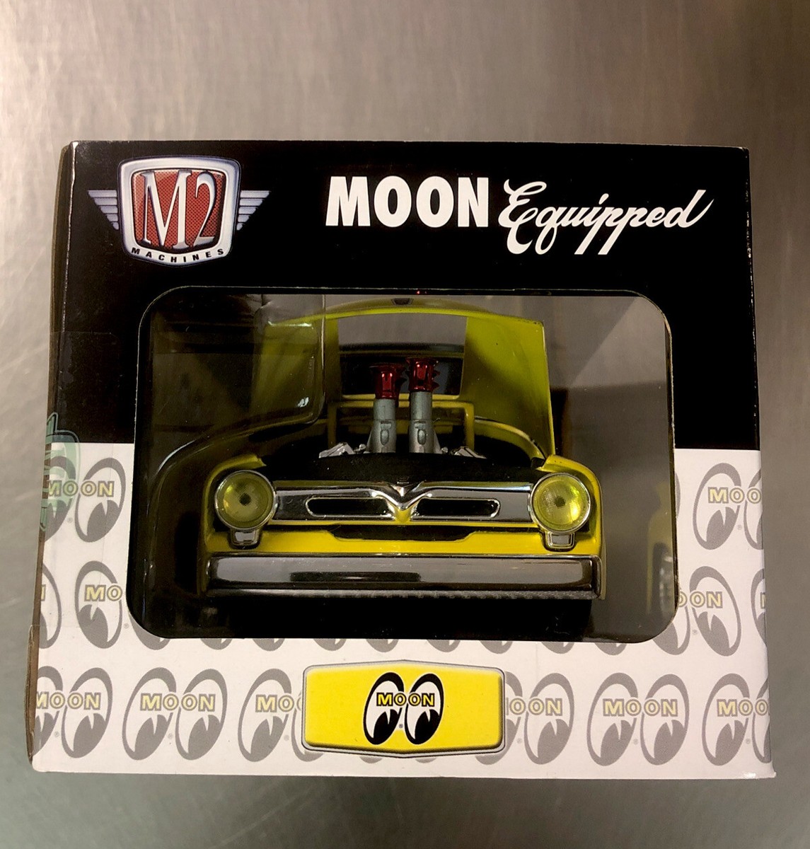 M2 MACHINES MOONEYES 1956 FORD F-100 PICKUP TRUCK R58 YELLOW/BLACK