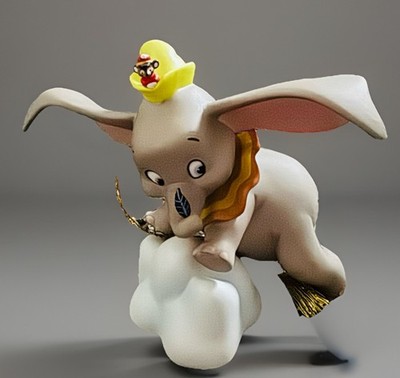 Disney WDCC Dumbo “When I See An Elephant Fly” Ornament & Cloud
