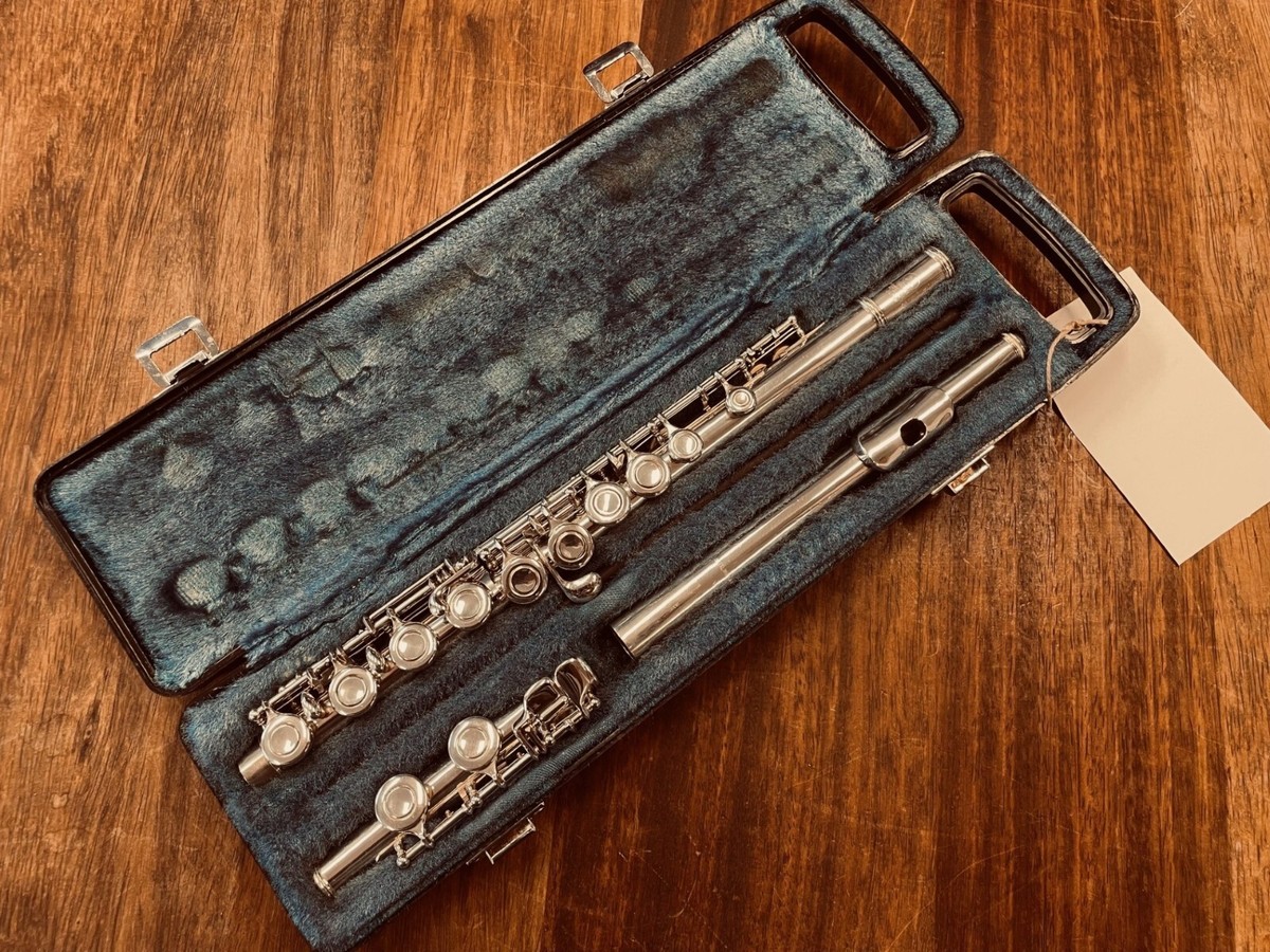Japan Made YAMAHA FLUTE - YFL 31 w/STERLING HEAD - E mech