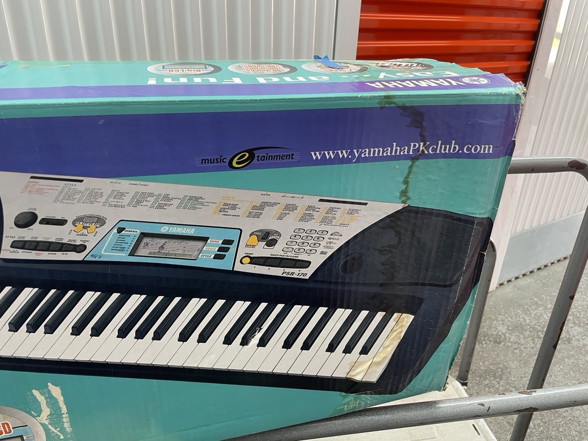 YAMAHA PSR-170 61 Key Full Size Portable Keyboard w/ Power Supply
