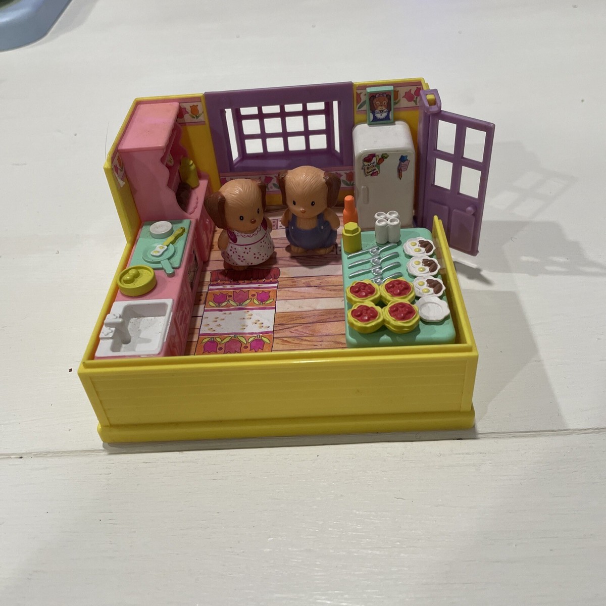 VTG 1993 Takara TOMY Playmates Toys Furry Families Dog Kitchen