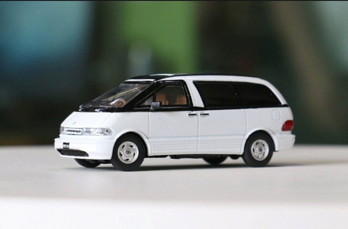 GCD 1/64 Scale Toyota PREVIA MPV White Diecast Car Toy Collection