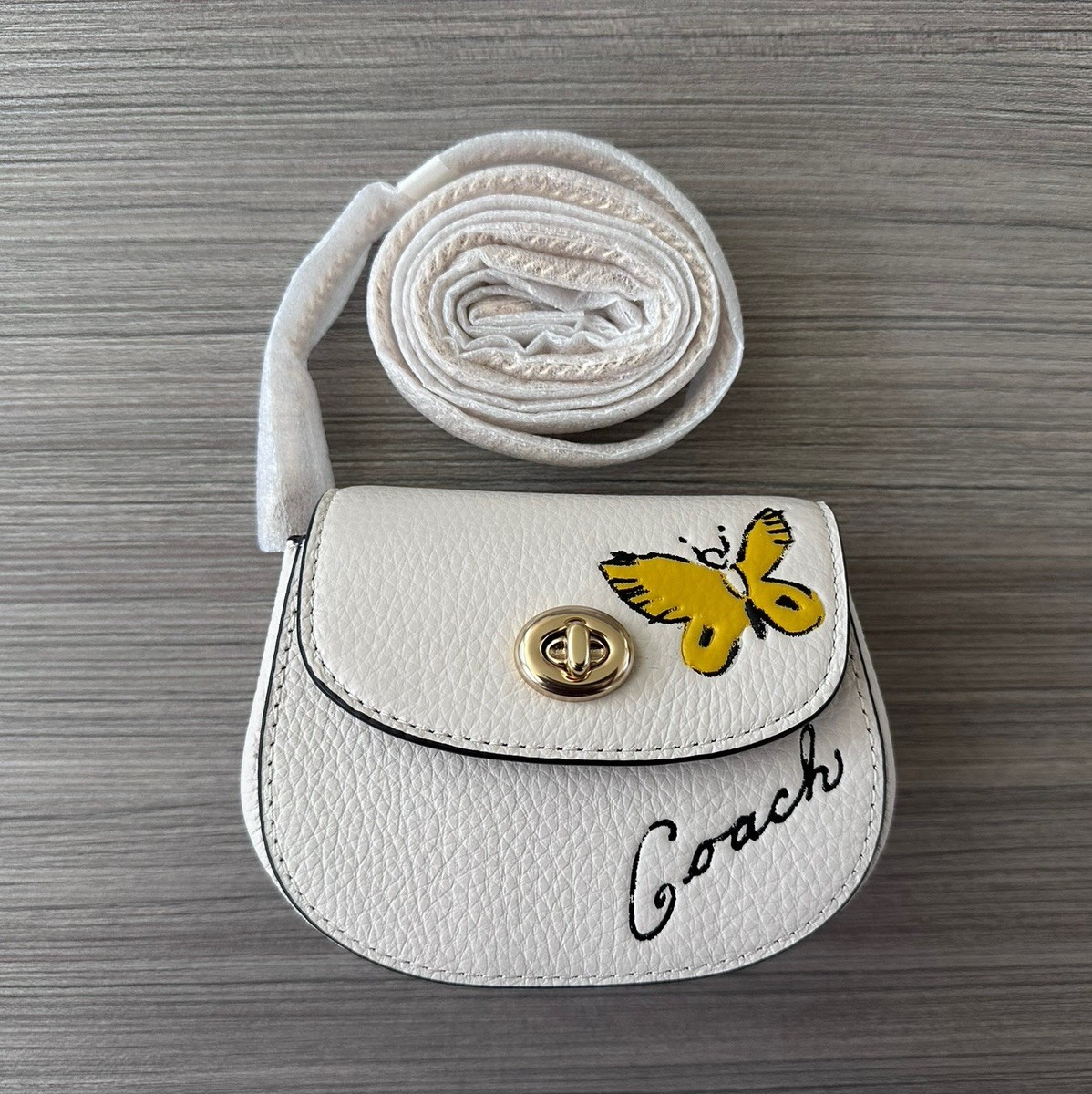 NWT Coach Turnlock Card Case With Sketch Print Mini Chain