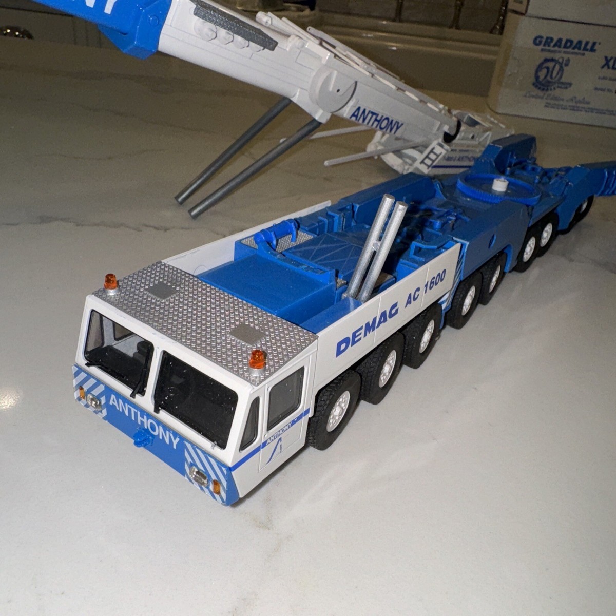 Demag AC1600 Telescopic Crane - Anthony - Zon Models 1 50 Model