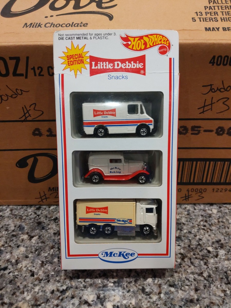 Hot Wheels - Little Debbie Snacks (3 Pack McKee) Special Edition