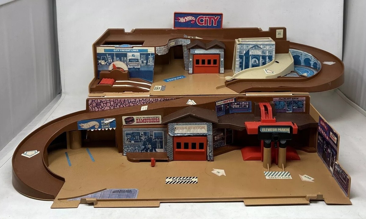 VINTAGE 1979 MATTEL HOT WHEELS CITY STO N' GO PLAYSET -Parts
