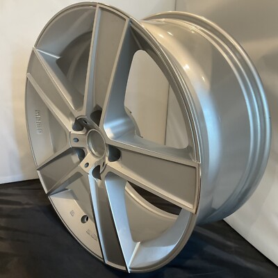 Momo Strike 2 18x8 Wheel Rim 5x114.3 5x115 40 Off Set Chevy Honda