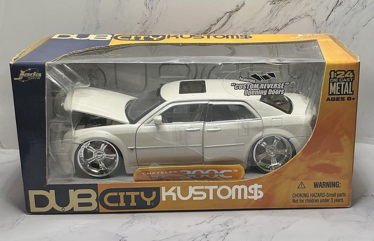 CHRYSLER 300C WHITE 1:24 DUB CITY KUSTOM$ BY JADA | eBay