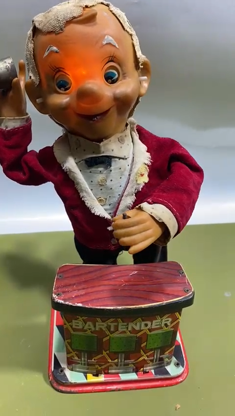 VINTAGE Trade Mark 1960's Rosco Bartender Tin Toy, Battery