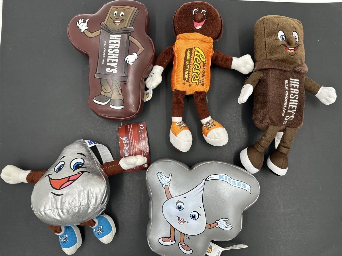 Hershey Park Milk Chocolate Bar Man Plush KISS Girl Hershey Park