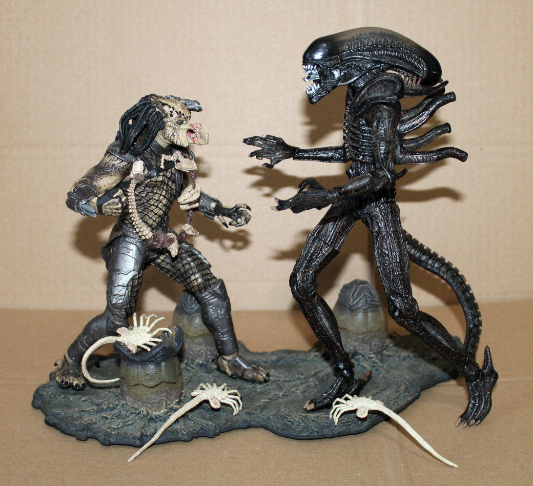 ALIEN & PREDATOR McFarlane Movie Maniacs Deluxe Box Set Action