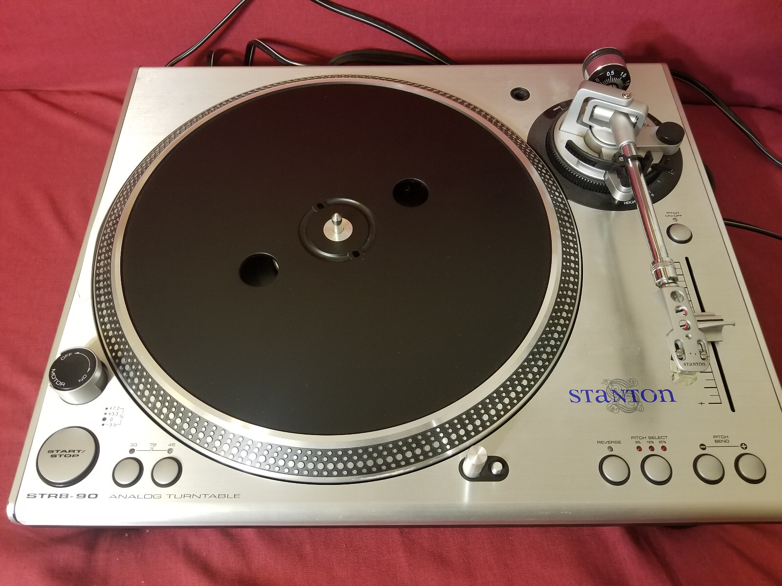 STANTON STR8 - 90 DIRECT DRIVE THREE SPEED ANALOG TURNTABLE NO