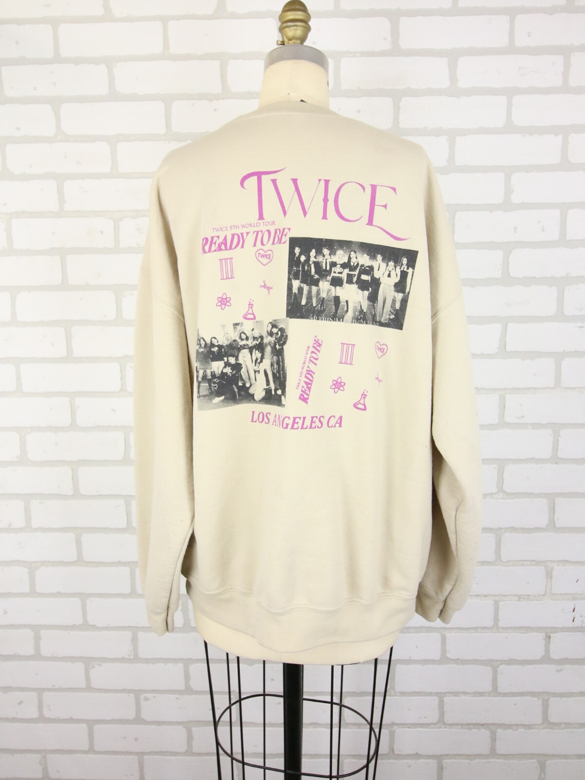 Twice Ready To Be 5th World Tour Crewneck Sweatshirt XL 51