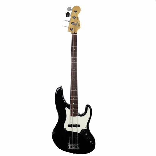 Fender Made In Japan Junior Collection Jazz Bass Satin Shell Pink