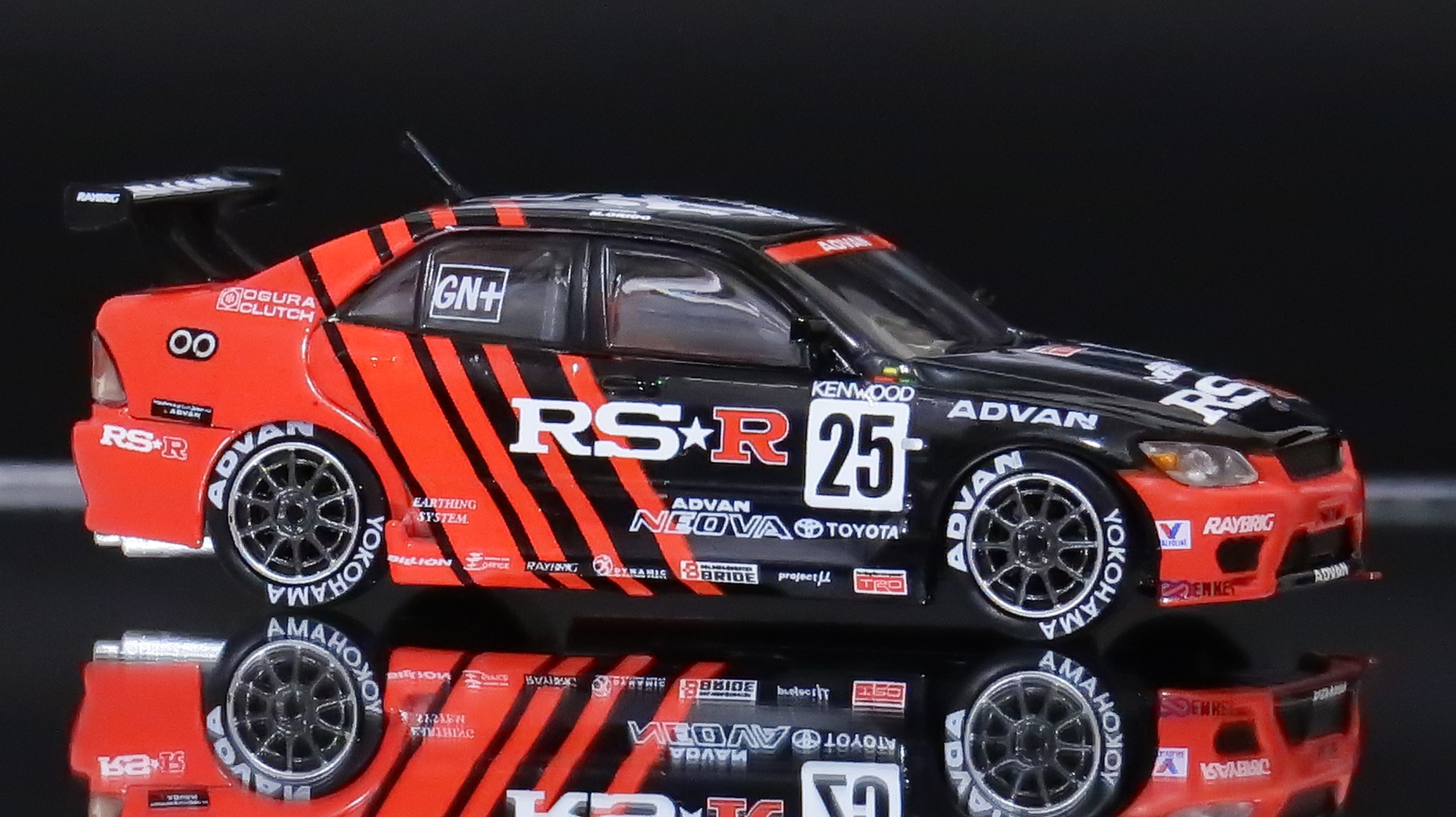 モデルインプレッション】 INNO Models 1/64 Toyota Altezza #25 ADVAN